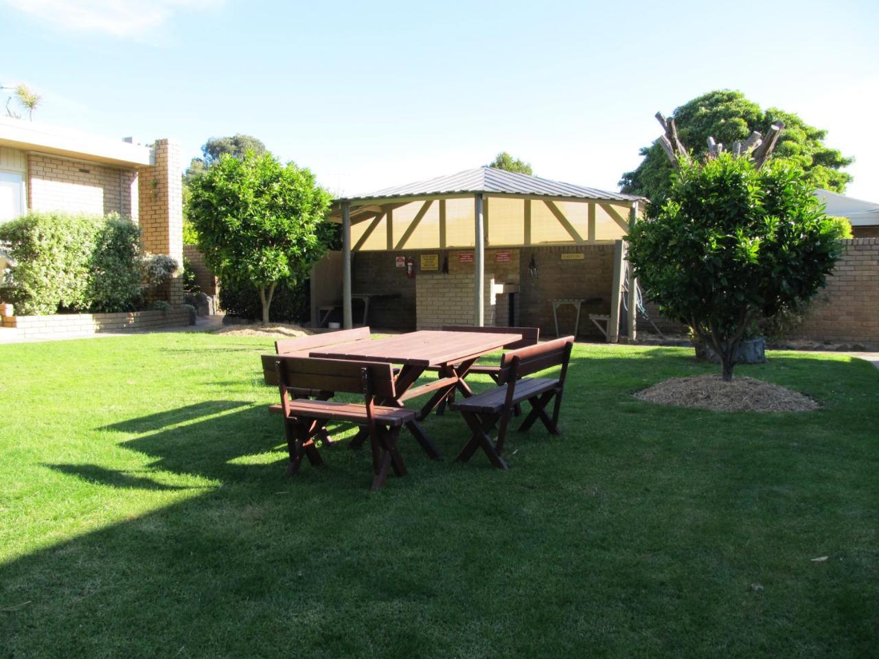 Gowings Of Mallacoota Exterior photo
